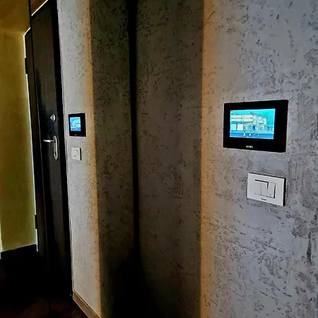 35 Apartment *